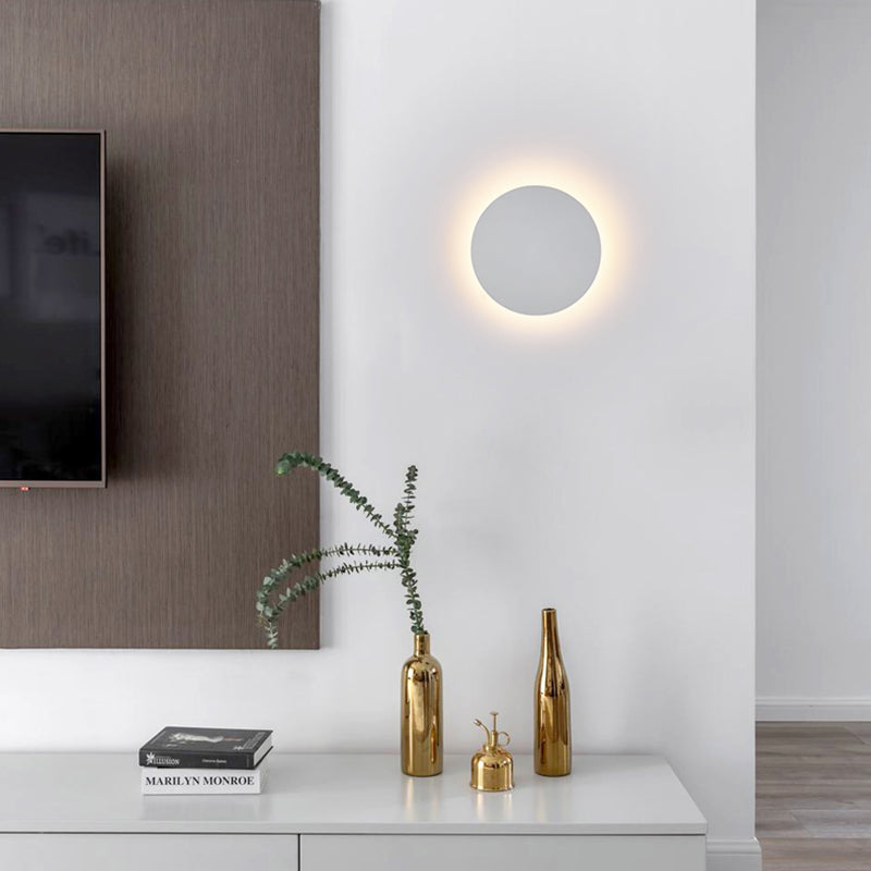 Bondi LED Wall Light 9W, 6W in Black or White