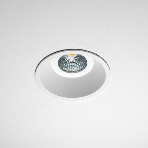 ecolite-104-v2-modern-high-cri-colour-rendering-index-CRI97_-dimmable-white-modern-recessed-low-glare-LED-downlight-90mm-cutout-zlights-2022